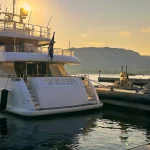 Vue des la station service du port de Porto-Vecchio au matin.